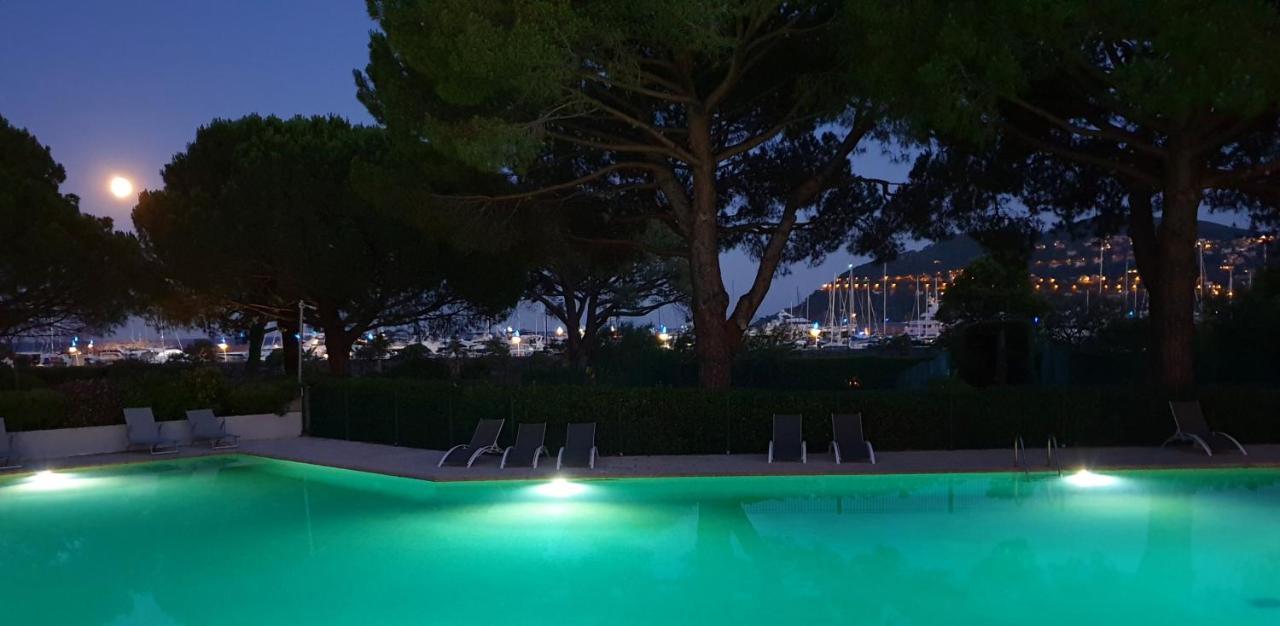 Garden And Beach Sea View Apartment Cannes Mandelieu Exterior foto
